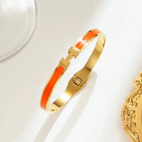 Moon Goddess Emporium Jewelry - 18K Gold Orange Enamel Oil Drip Minimalist Letter H Bracelet Stacking Bracelet